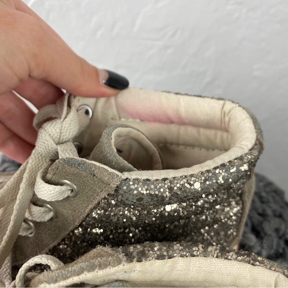 American Eagle Glitter high top Sneakers size 6 - Picture 7 of 8
